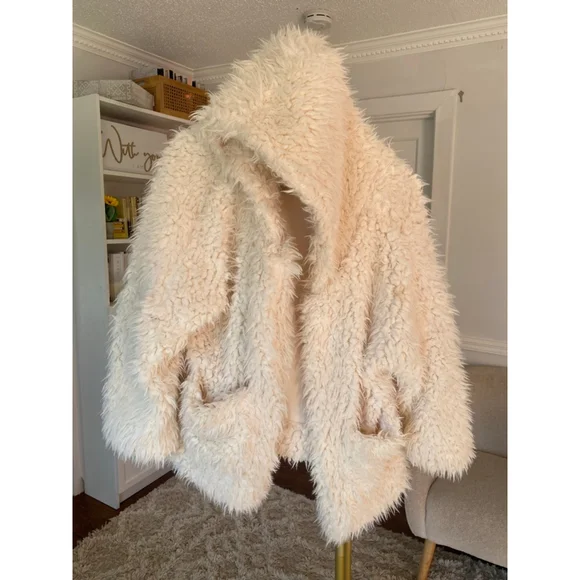 Love Tree Ivory Faux Fur Hooded Coat Quiet Luxury Feminine Parisian Eclectic S
